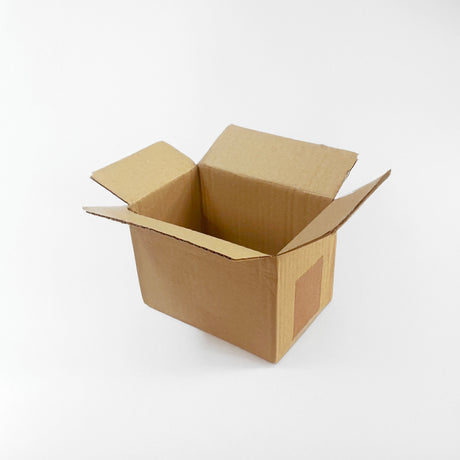 152x101x101mm (6x4x4" inch) Single Wall Postal Box (FEFCO 0201)152x101x101mm (6x4x4" inch) Single Wall Postal Box (FEFCO 0201) Open cardboard box on a white background