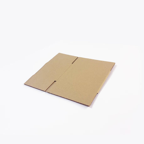 152x101x101mm (6x4x4" inch) Single Wall Postal Box (FEFCO 0201)152x101x101mm (6x4x4" inch) Single Wall Postal Box (FEFCO 0201) Cardboard box on a white background