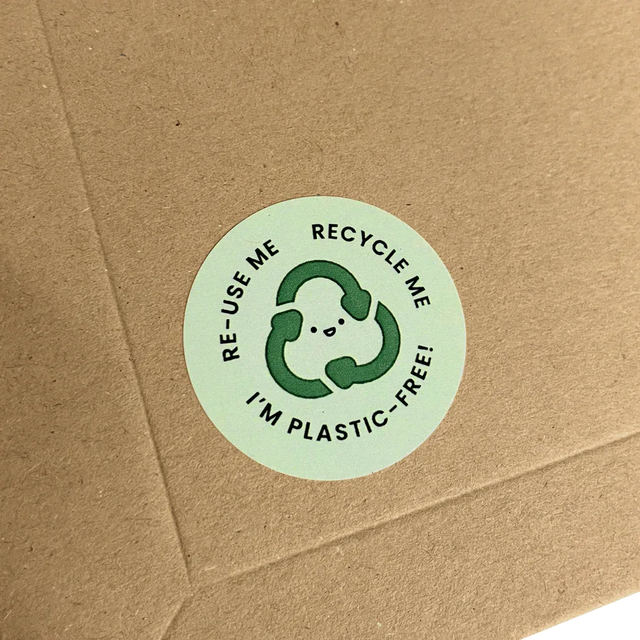 Re-use me, Recycled me, I'm Plastic Free' Printed Labels (35 per A4 sheet) by eco-craft - made in the UK
